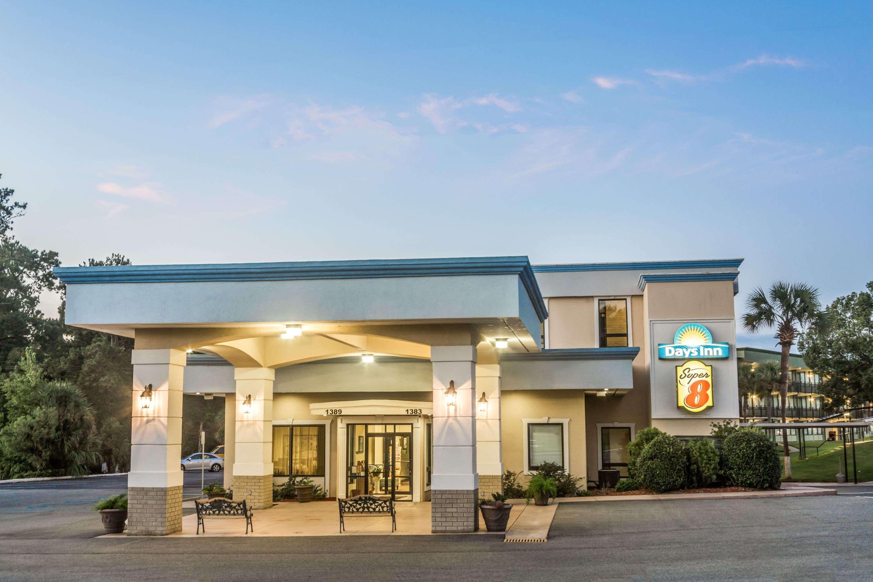 Super 8 By Wyndham Valdosta Mall Εξωτερικό φωτογραφία