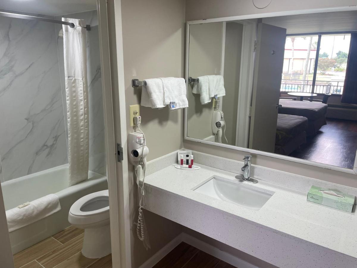 Super 8 By Wyndham Valdosta Mall Εξωτερικό φωτογραφία