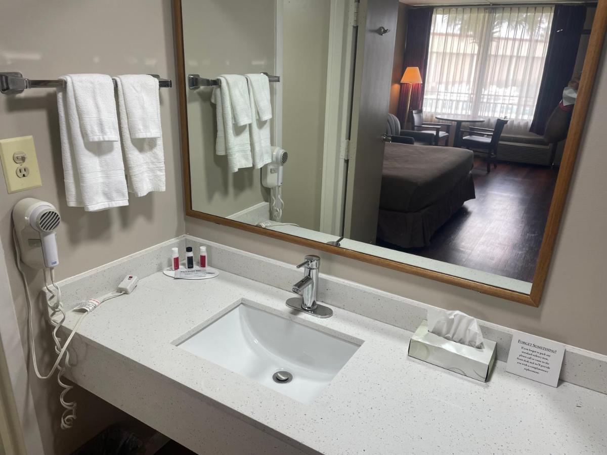Super 8 By Wyndham Valdosta Mall Εξωτερικό φωτογραφία